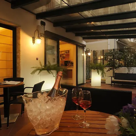 Garden Hotel